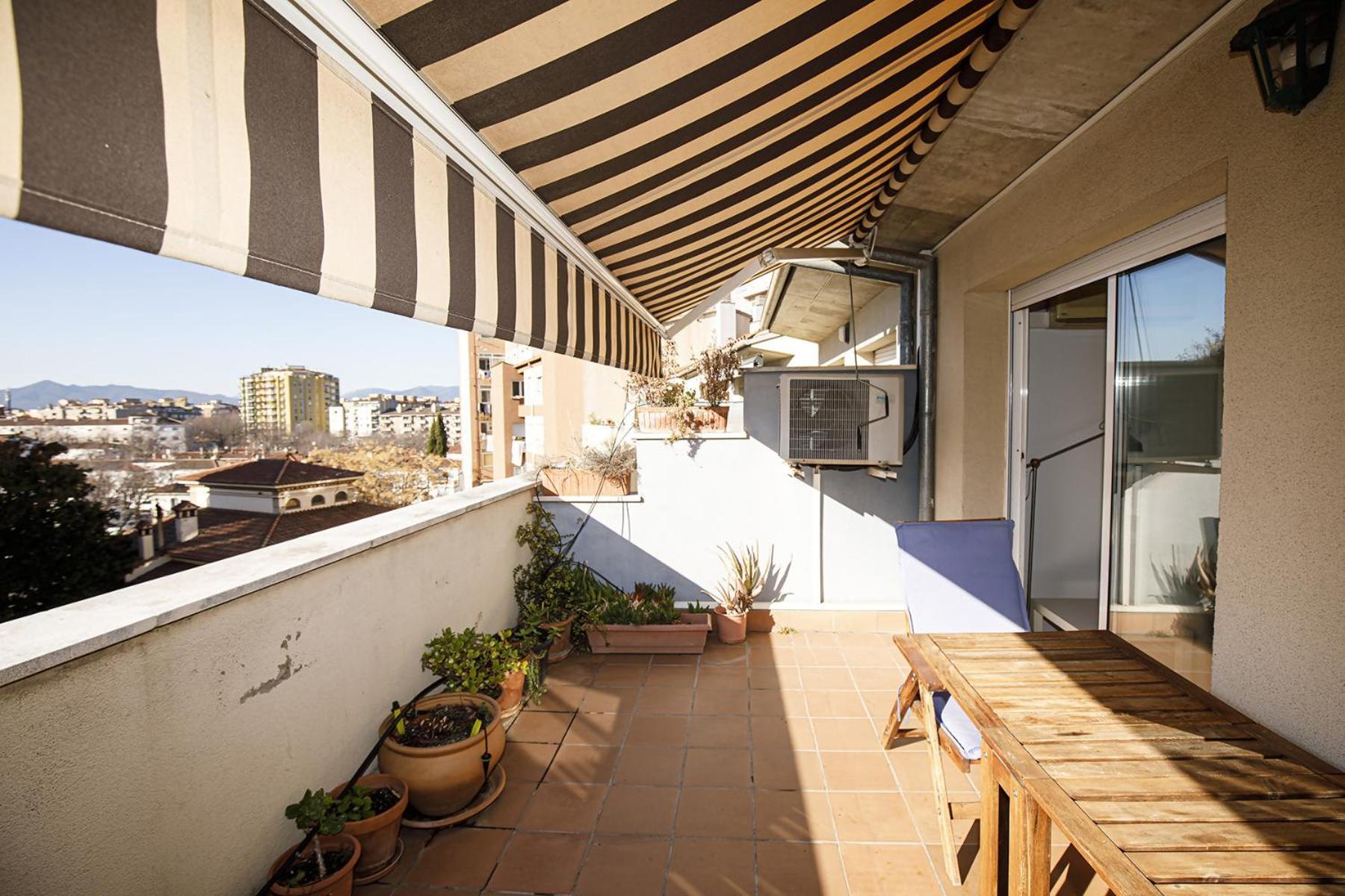 Apartamento Con Dos Grandes Terrazas En Girona Luaran gambar