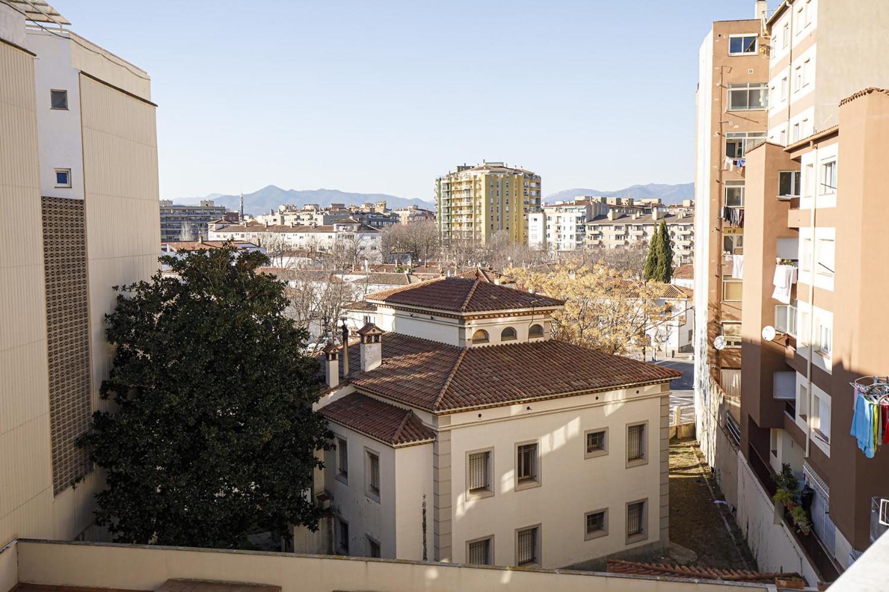 Apartamento Con Dos Grandes Terrazas En Girona Luaran gambar