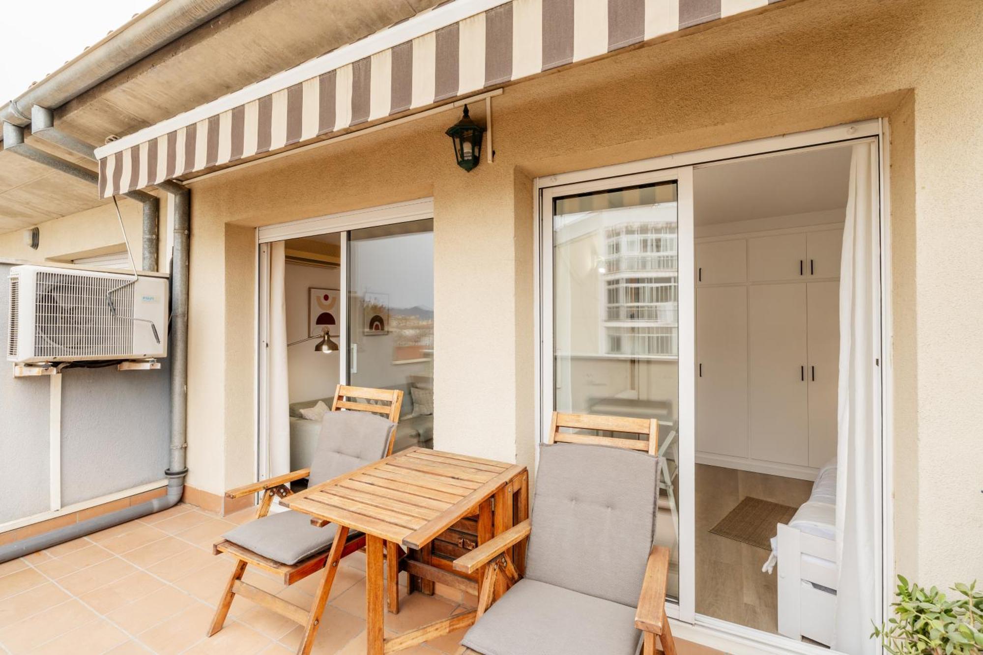 Apartamento Con Dos Grandes Terrazas En Girona Luaran gambar