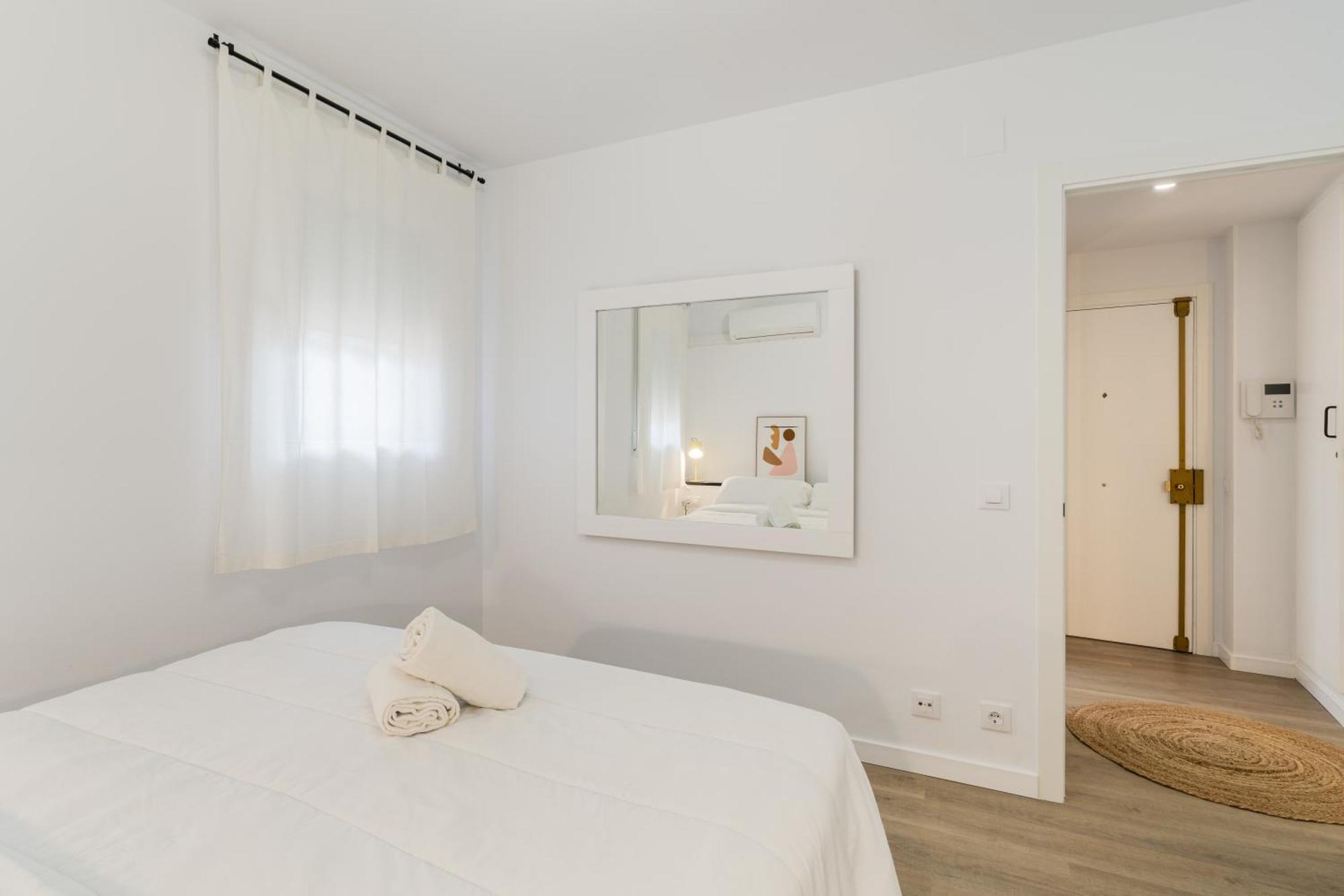 Apartamento Con Dos Grandes Terrazas En Girona Luaran gambar