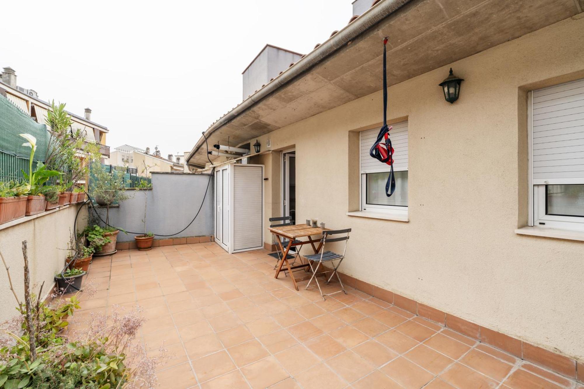 Apartamento Con Dos Grandes Terrazas En Girona Luaran gambar