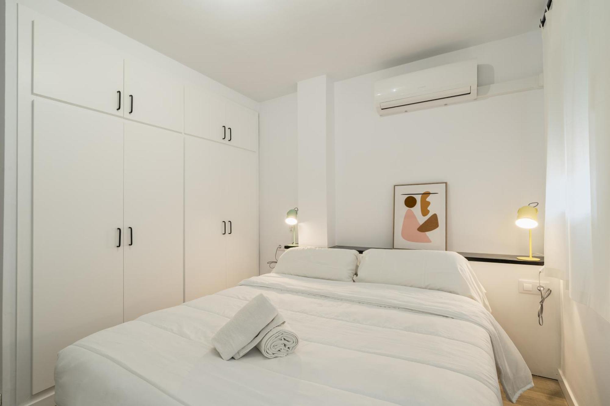Apartamento Con Dos Grandes Terrazas En Girona Luaran gambar